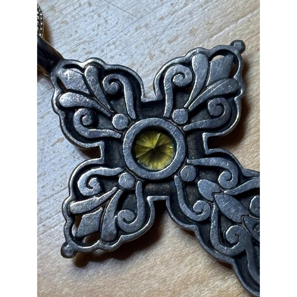 Vintage Hefty 925 Sterling Silver Ornate Green Peridot Cross Necklace 18" - Picture 9 of 15